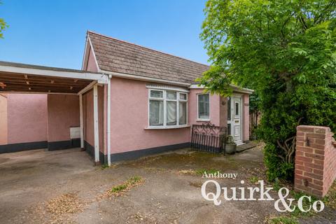 1 bed property, in Hassell Road, £180,000