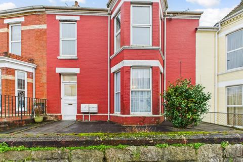 2 bed property, in Ford Park Road, £160,000