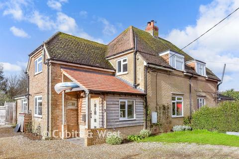 3 bed property, in Chalk Lane, £450,000