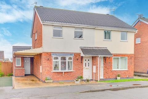 3 bed property, in Haven Close, £245,000