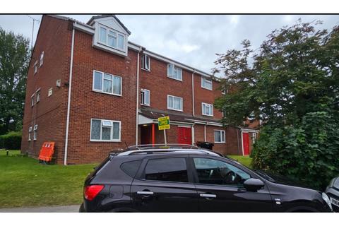 1 bed property, in Minster Drive, £60,000