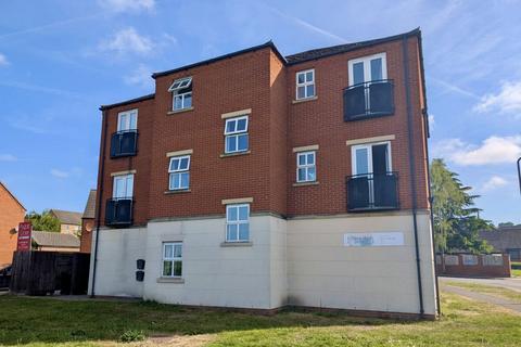 2 bed property, in Carram Way, £140,000