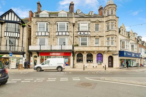 1 bed property, in Institute Road - Flat 3, £127,000