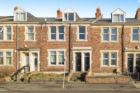 5 bed property, in Saltwell Road, £140,000