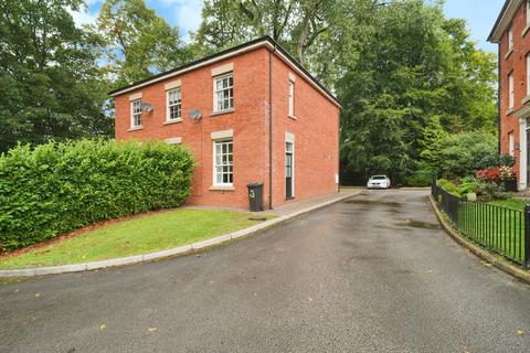 3 bed property, in The Parklands, £268,000