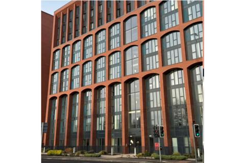 2 bed property, in 7 Spinners Way, £215,000