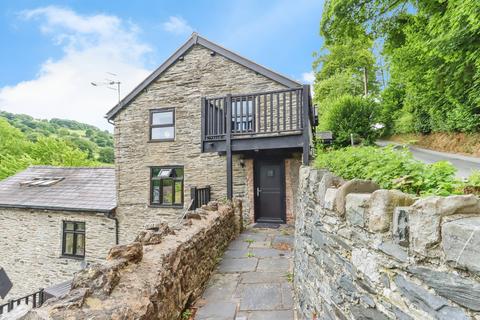 2 bed property, in Dolywern, £165,000