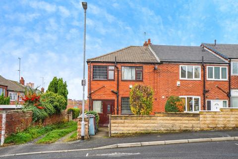 3 bed property, in School Street, £210,000