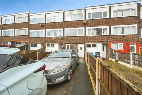 4 bed property, in Cotton Lane, £137,000