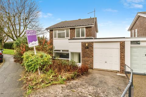 3 bed property, in Chantry Road, £375,000