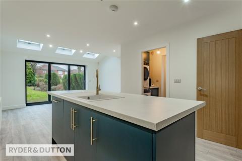 3 bed property, in Hollinwood Avenue, £300,000