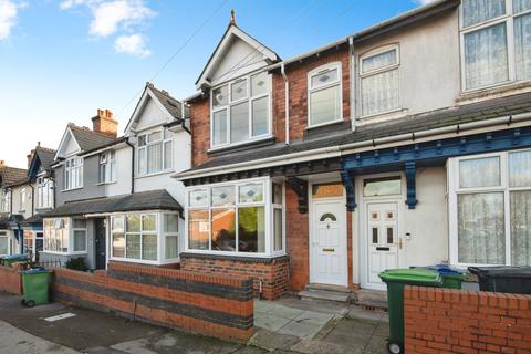 3 bed property, in Tividale Road, £225,000