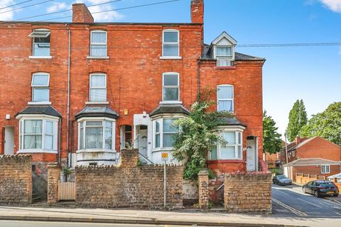 4 bed property, in Nottingham Road, £165,000