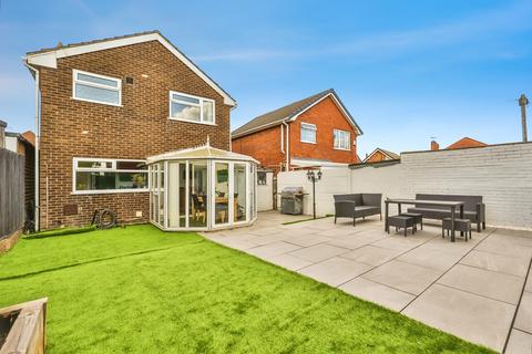 3 bed property, in George Street, £240,000