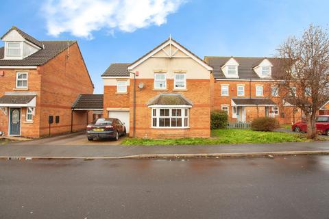 4 bed property, in Knavesmire Avenue, £200,000