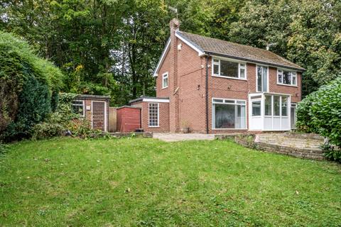3 bed property, in Ibbotsons Lane, £450,000