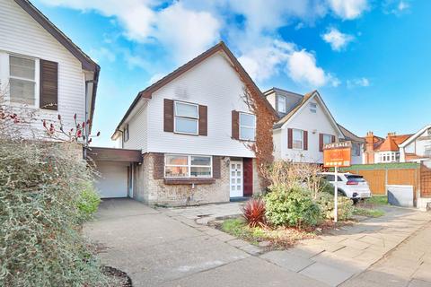 4 bed property, in Westbury Road, £950,000