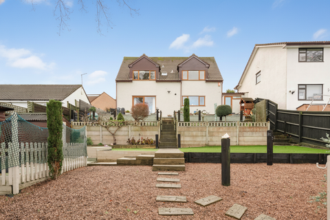 4 bed property, in Bleadon Hill, £495,000