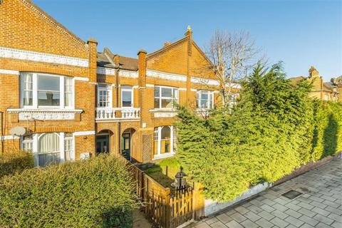 2 bed property, in Cavendish Road, £500,000