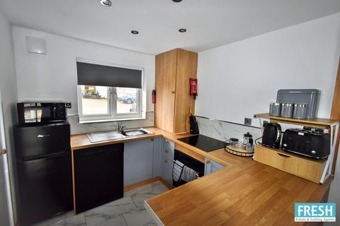 1 bed property, in Clovelly Place, £209,950