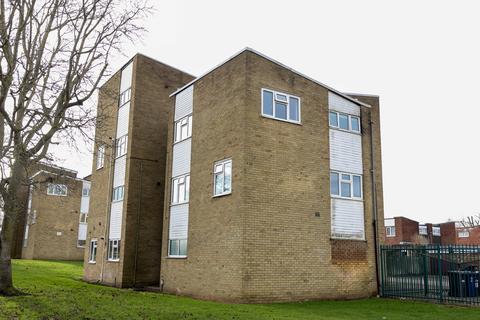 2 bed property, in Fairfax Court, £161,000
