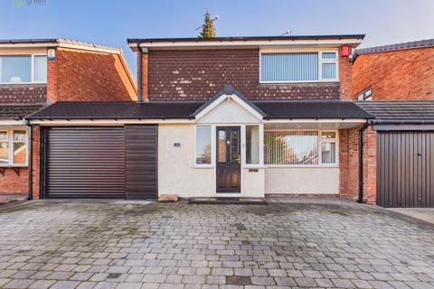 4 bed property, in Ravensdale Gardens, £420,000