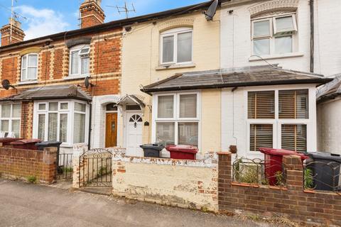 3 bed property, in Elm Park Road, £310,000