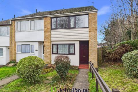3 bed property, in Alderminster Road, £200,000