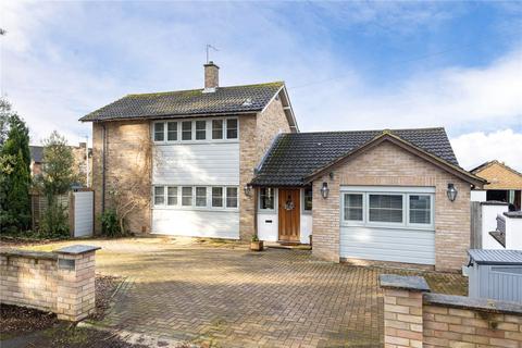 3 bed property, in Cleevelands Drive, £775,000