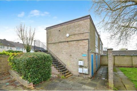 Studio, in Gadebridge Road, £90,000