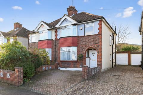 3 bed property, in Southfield Avenue, £600,000