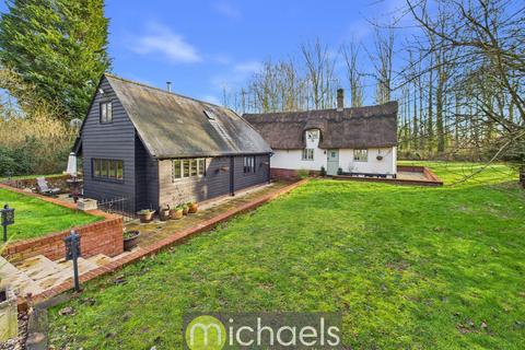 3 bed property, in The Green, £700,000
