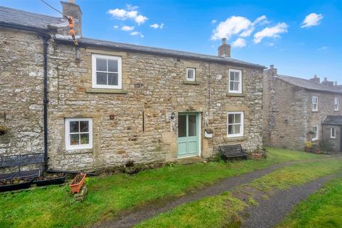 2 bed property, in Barningham, £275,000