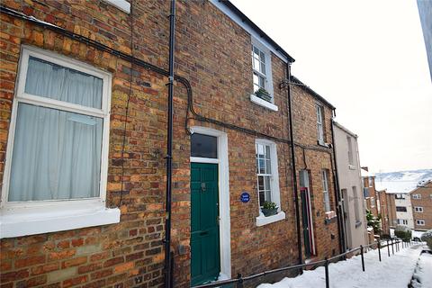 2 bed property, in Spreight Lane Steps, £158,000