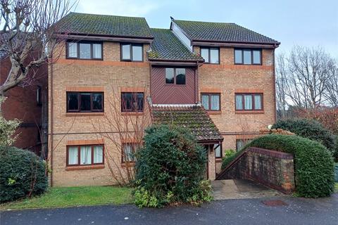 2 bed property, in Alexandra Court, £149,500