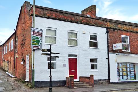 1 bed property, in Warminster Road, £97,000
