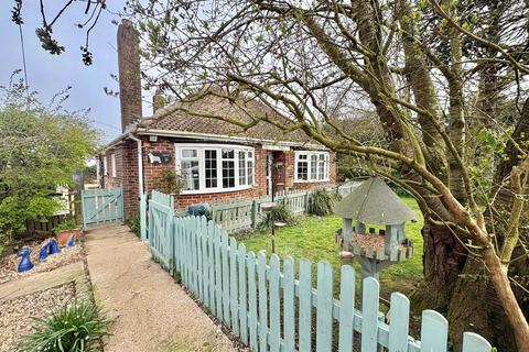 2 bed property, in South Drove, £255,000