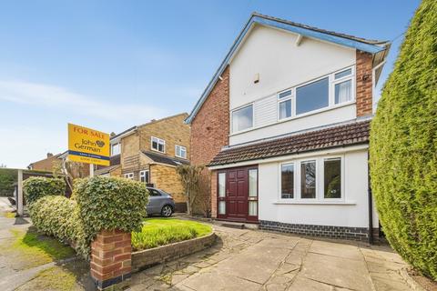 4 bed property, in Woodbrook Road, £390,000