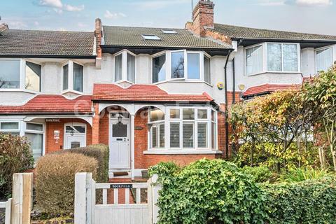 4 bed property, in Hammers Lane, £899,000