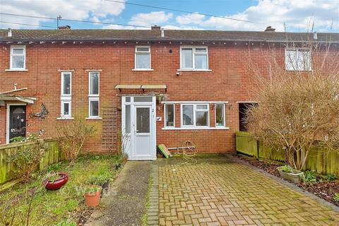 3 bed property, in Rectory Road, £210,000