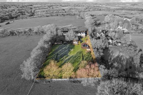3 bed property, in Maple Hill, £850,000