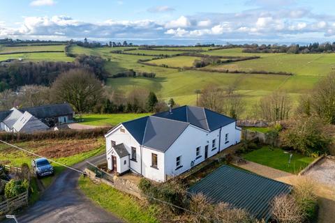 4 bed property, in The Patches, £600,000