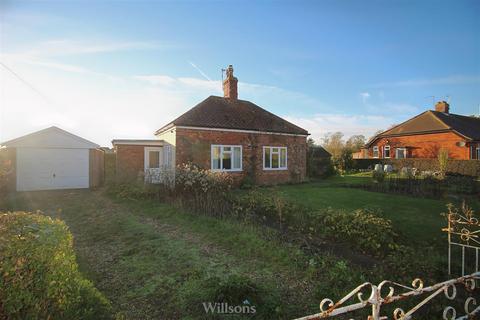 2 bed property, in Church Road, £170,000