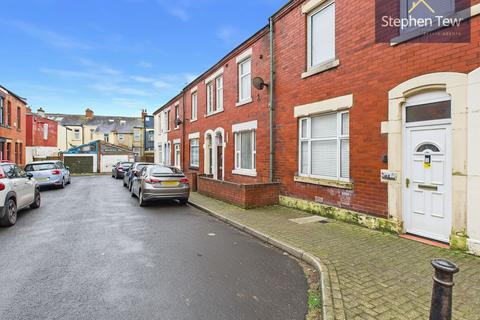 4 bed property, in Henthorne Street, £110,000