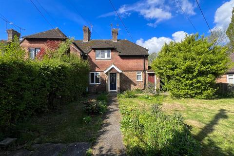 1 bed property, in Elmsmead Cottages, £150,000