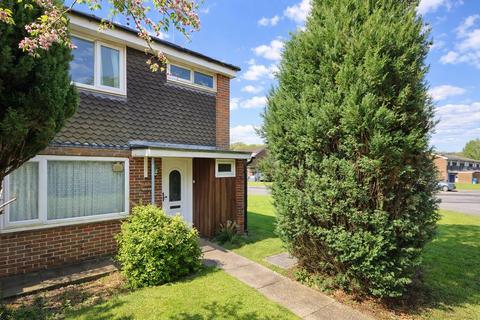 3 bed property, in Groom Road, £425,000