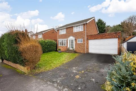 4 bed property, in Fairdene Road, £650,000