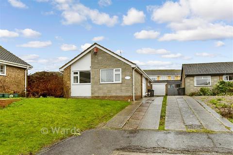 2 bed property, in Dorset Close, £300,000