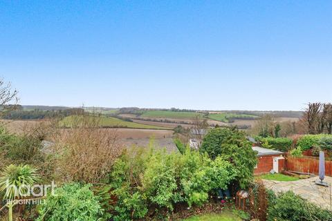 4 bed property, in Main Road, £715,000