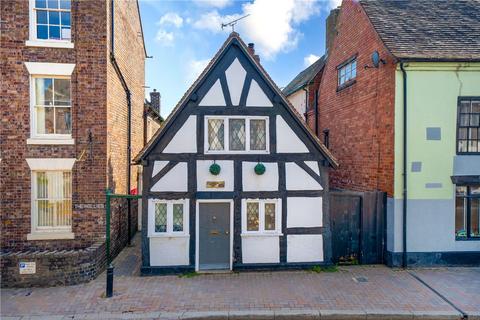 3 bed property, in Elizabeth Cottage, £325,000
